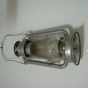 Vintage in Superior condition lantern it's very old in superior shape ❤️💯